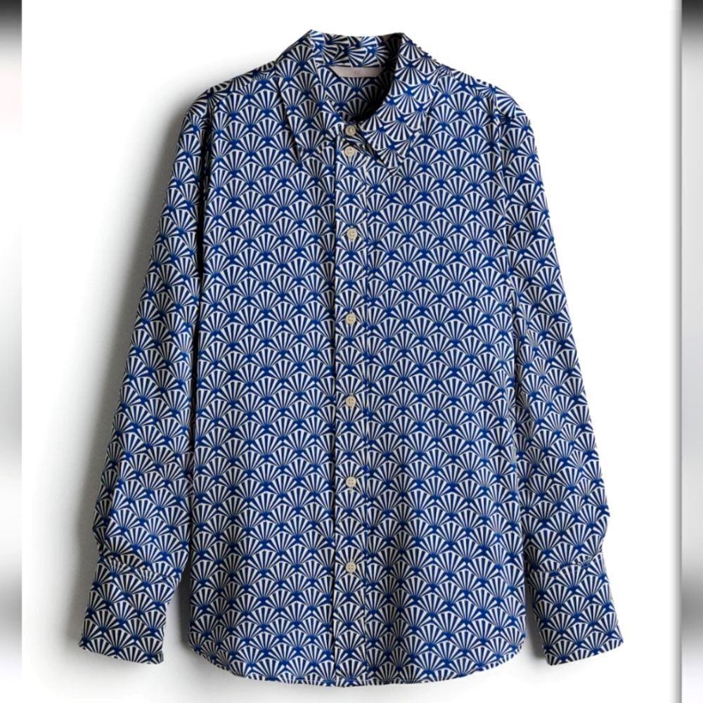 H&M Blue and White Casual Button Down Shirt with Geometric Pattern